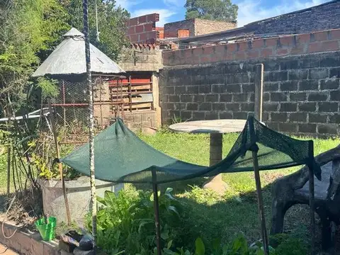 Casa en Venta con 3 cocheras