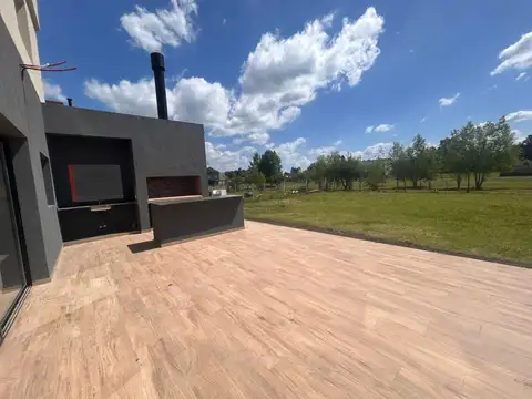 Casa en VENTA Santa Lucia Pilar del este parrilla jardin A estrenar 