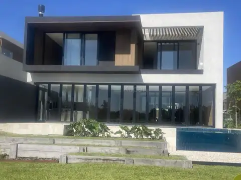 Venta casa 6 amb al rio Barrio El Yacht, Nordelta, Tigre