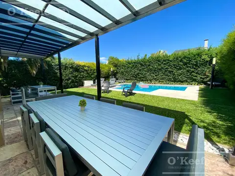Casa en Venta con 1 cochera