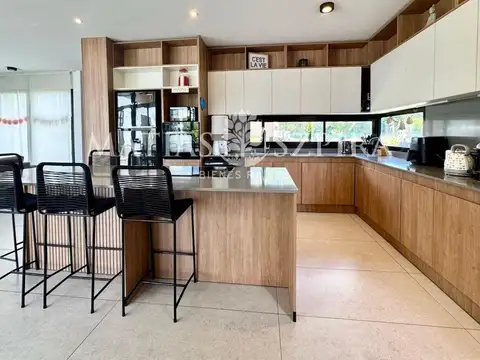 Casa en Alquiler de 3 dormitorios