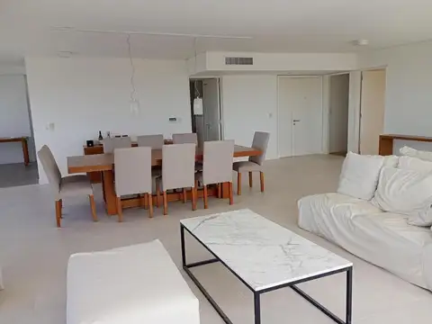 Departamento en Alquiler de 4 dormitorios