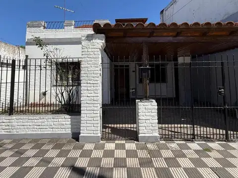 CASA EN VENTA EN R. CALZADA