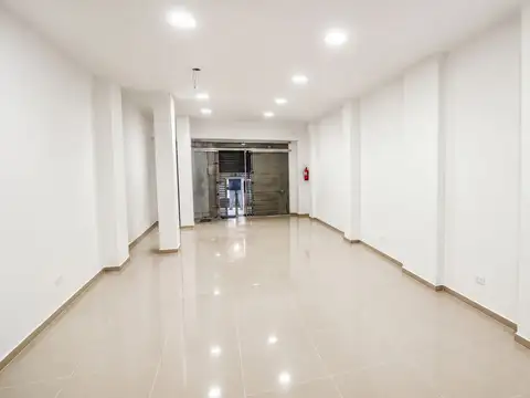 Local en Venta en Villa Luzuriaga, USD 119.800
