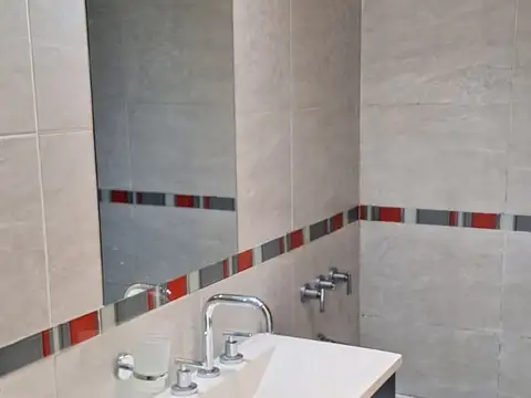 Depto Tipo Casa en Alquiler de 2 dormitorios