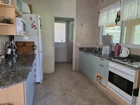 Casa en Venta con 3 cocheras