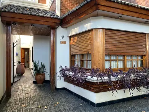 Casa en Venta en Alberdi, USD 180.000