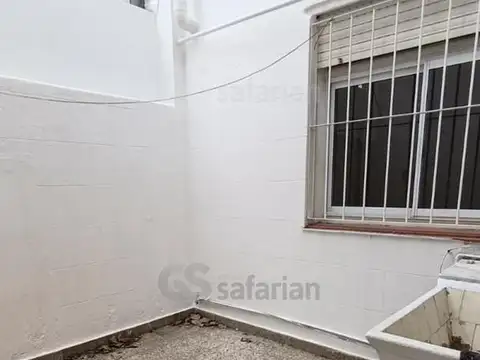 Depto Tipo Casa en Alquiler 50 años