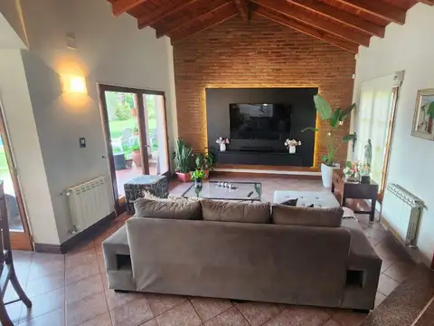 Casa en Venta en Juana Koslay, USD 347.000