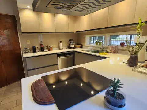 Venta de Casa 5 AMBIENTES, Juana Koslay