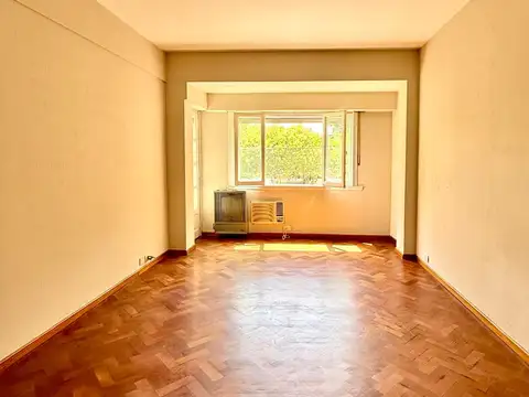 Impecable 3 amb a 3 cuadras de Maipu y 2 de la Estación Mitre