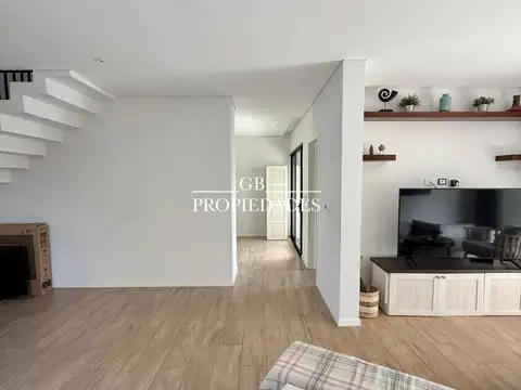 Venta de Casa 6 Ambientes en Ayres Plaza, Pilar