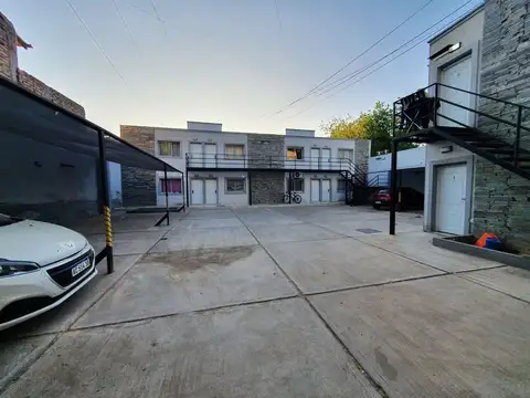 CIUDAD MENDOZA COMPLEJO CERRADO 10 departamentos