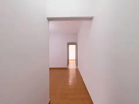 Alquiler 2 Ambientes en Flores – Cómodo y Luminoso, 2° Piso por Escalera