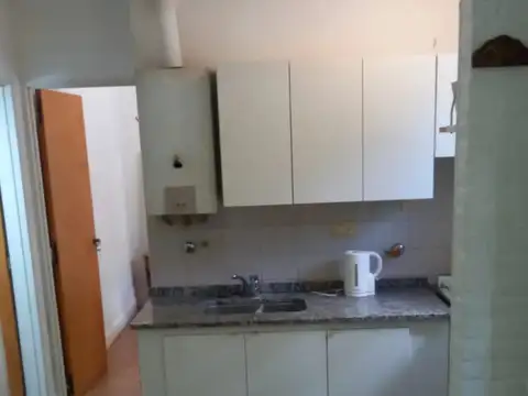 Colon 2200, Piso pb