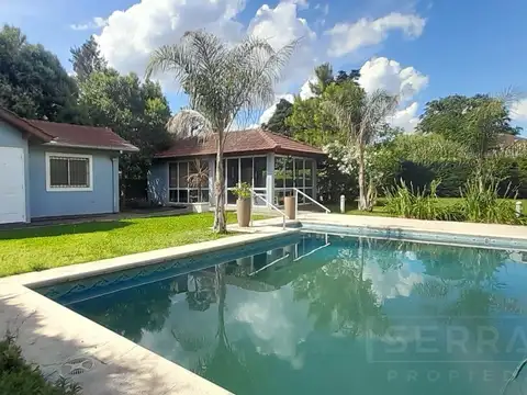 SDA. Venta casa con  quincho y pileta en Parque Sakura, Exaltacion de la Cruz