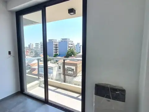 Departamento en Alquiler en Moron, $ 360.000