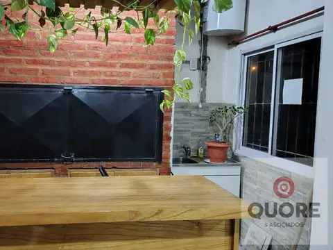 Casa 5 ambientes con 2 baños