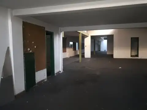 Local en Venta 60 años