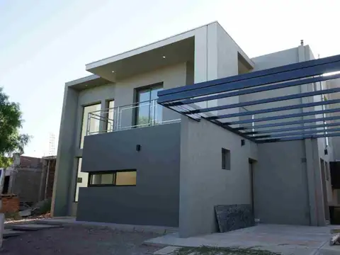 VENTA DE CASA EN LOMAS DE RUSSEL, MAIPU, MENDOZA