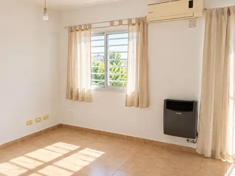 Departamento en Alquiler en Floresta, $ 550.000
