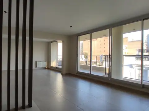 Departamento 4 ambientes con 3 baños