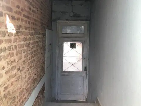 PH de 4 Ambientes con Patio y Fondo Independiente – Baño y Toilette