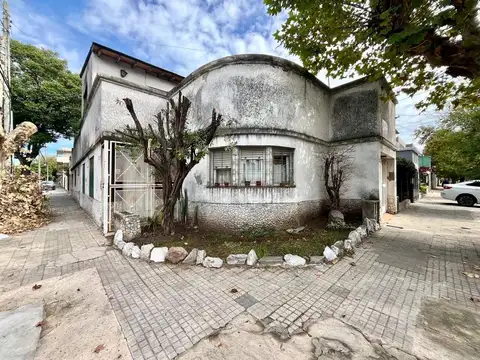VENTA CASA 3 AMBIENTES RAMO MEJIA CON GARAJE