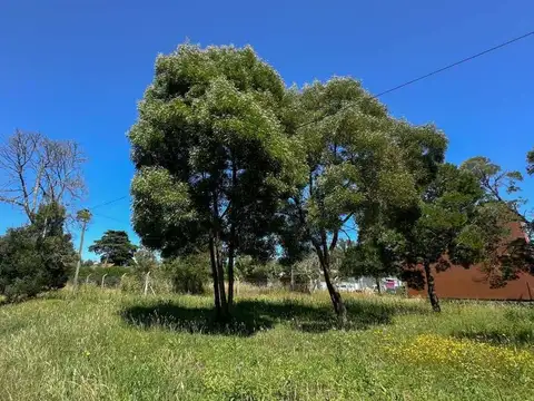 Terreno en Venta en Los Acantilados, USD 23.000