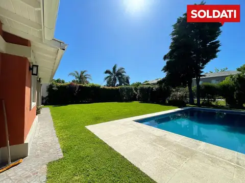 Casa 5 ambientes con 3 baños