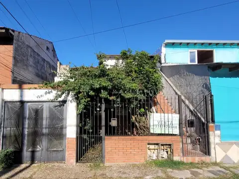 VENTA DEPARTAMENTO TIPO CASA DE TRES AMBIENTES EN DOMINICO