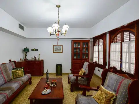 CASA EN TOLOSA DE 3 DORMITORIOS