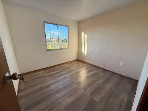 Casa en Alquiler con 1 cochera