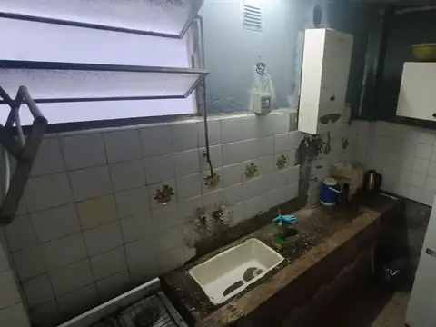 Ph 4 ambientes a Refaccionar / GRAN TERRAZA PROPIA