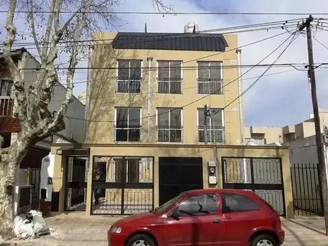 Dto. 1 amb. 32 m2. con terraza propia