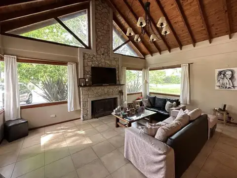 Jorge Newbery 5005, Mar Del Plata, Buenos Aires, Argentina.