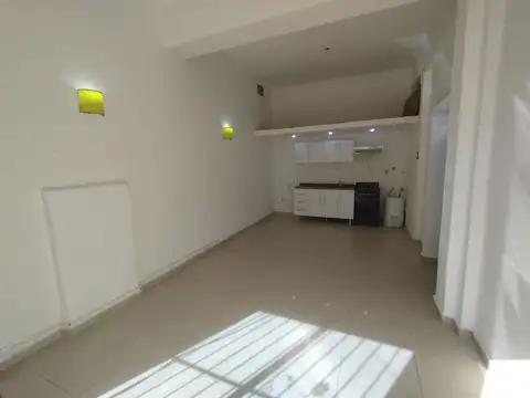 Depto Tipo Casa en Alquiler de 2 ambientes