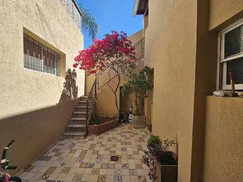 Venta - PH - 5 Ambientes - Sin Expensas - Patio - Terraza - Parrilla - Floresta Norte