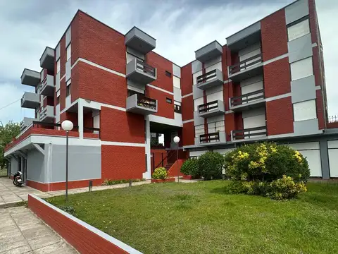 avenida 3 y paseo 100, Piso 2