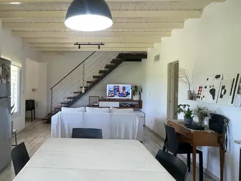 Finca con Casa, Departamentos y Laguna