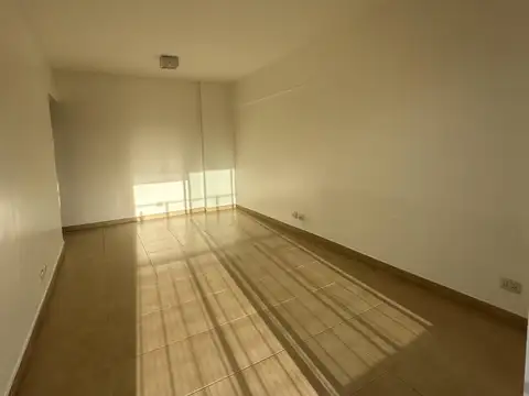 Departamento en Alquiler en Olivos Vias/Maipu, $ 980.000