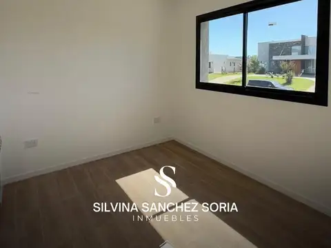 Casa en Venta en Countries y Barrios Cerrados en Campana, USD 260.000