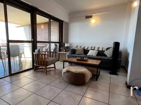 Departamento 5 ambientes con 3 baños