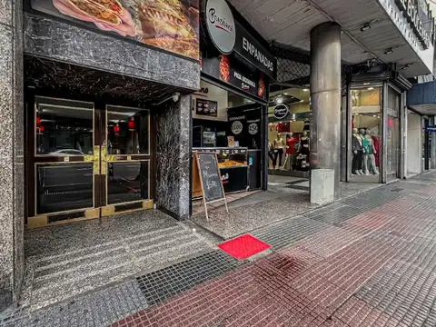 RIVADAVIA  al 6700