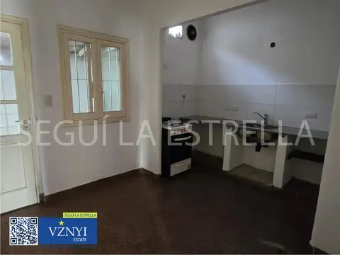 Casa en Alquiler con 1 cochera