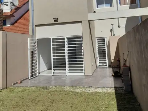 Depto Tipo Casa en Venta en Constitucion, USD 130.000