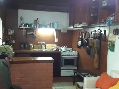 Casa 5 ambientes con 4 baños