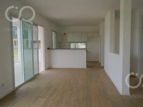 OPORTUNIDAD CASA EN VENTA EN SAN SEBASTIAN AREA 13