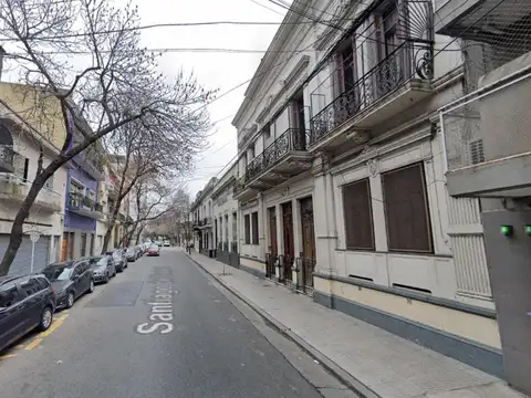 Santiago del Estero e/ Estados Unidos y Carlos Calvo