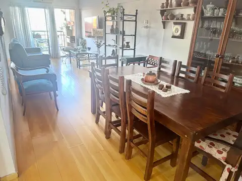 Departamento 4 ambientes con 2 baños